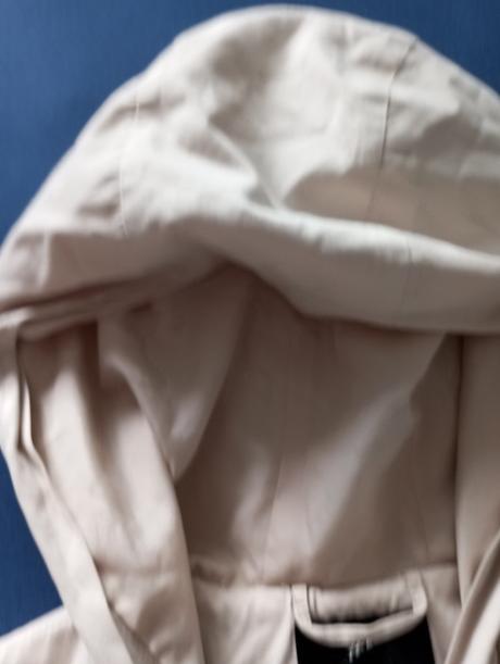 Bledo ružová parka, 140