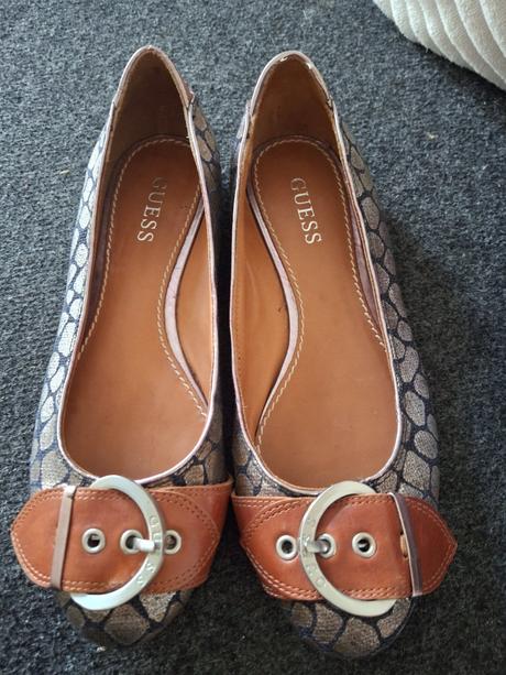 Guess baleriny, guess,39