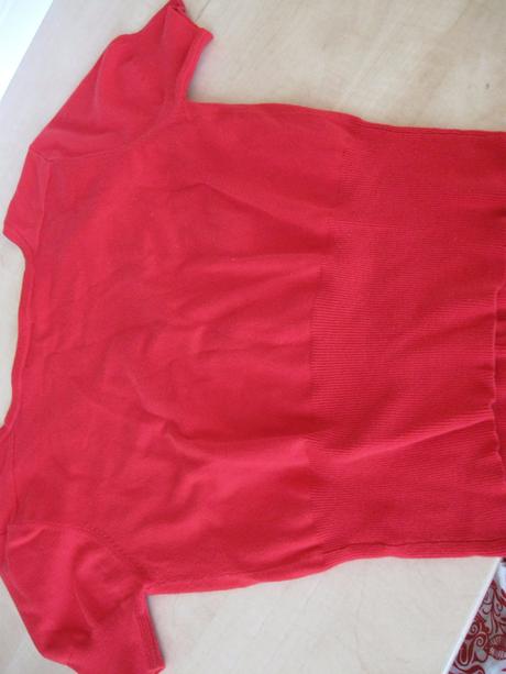 Červený svetrík, l, l