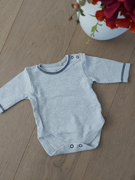 Šedomodre body next, next,50