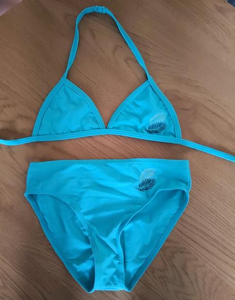 Dievčenské plavky, alive,140