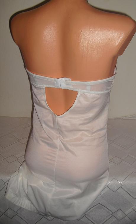 Stahujuca svadobna kosielka, m