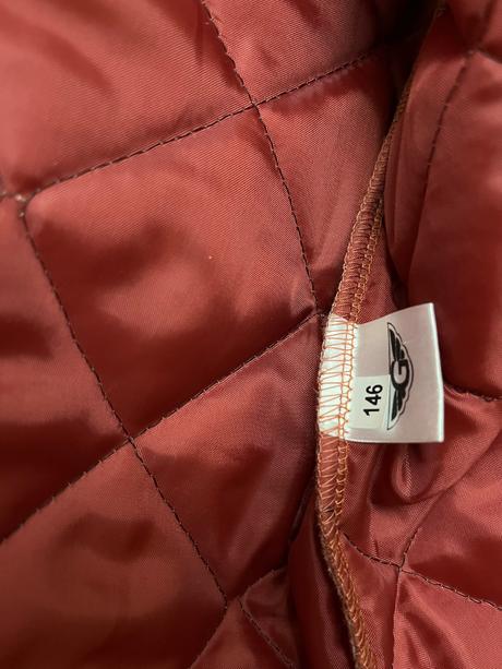 Nová prechodná vetrovka genting, 146