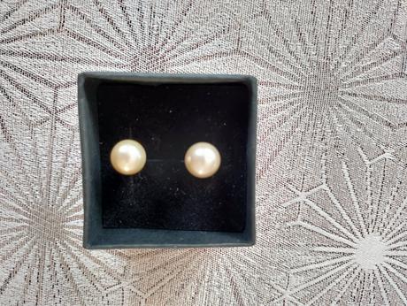Perlové náušnice,