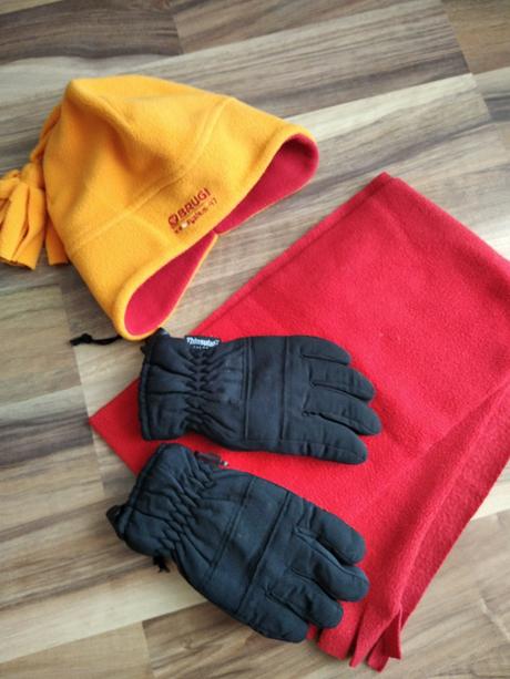 Čiapka,šál rukavice, 104