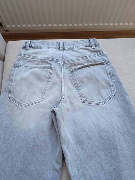 Baggy jeans/ rifle, house,32