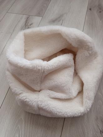 Hrejivý nákrčník, 