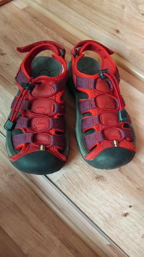 Športové sandale, 35