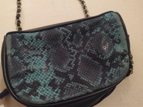 Modrá kabelka stradivarius, stradivarius