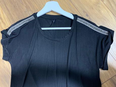 Elegantné tričko, stradivarius,m