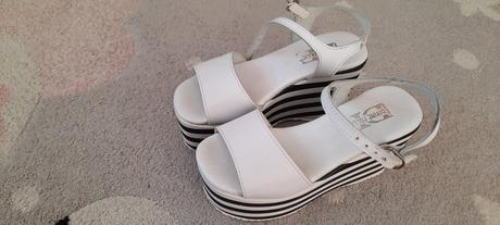 Štýlové sandále na platforme, 36