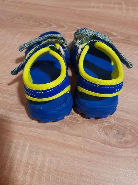 Sandálky, decathlon,23