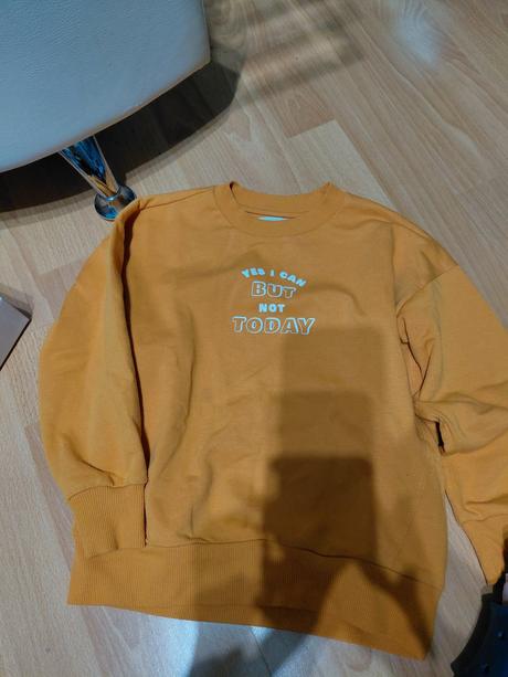 Mikina v., sinsay,122