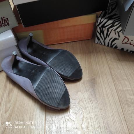 Lodičky pre popolušku, 35