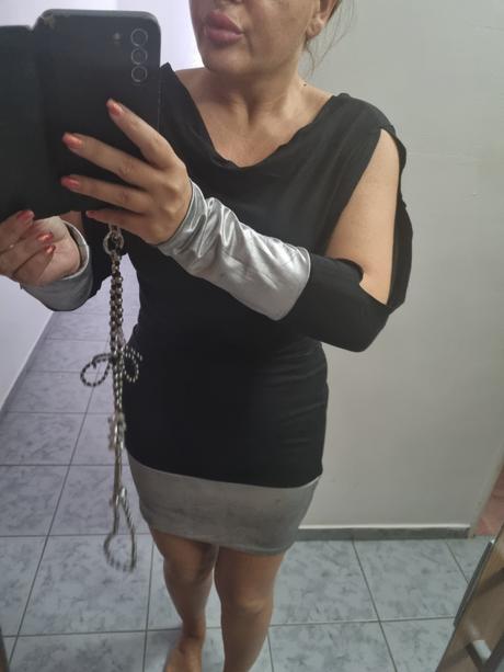 Dámske šaty amnesia, 