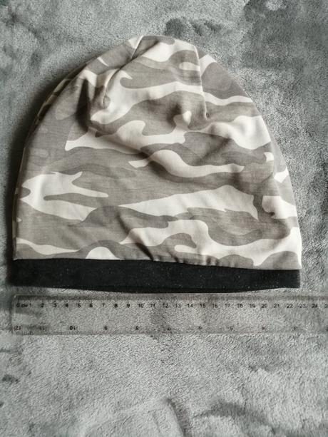 Dvojvrstvová čiapka, 134