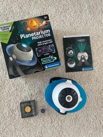 Projektor planetarium clementoni,