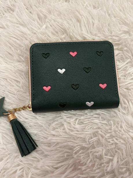 Mala penazenka so srdieckami,