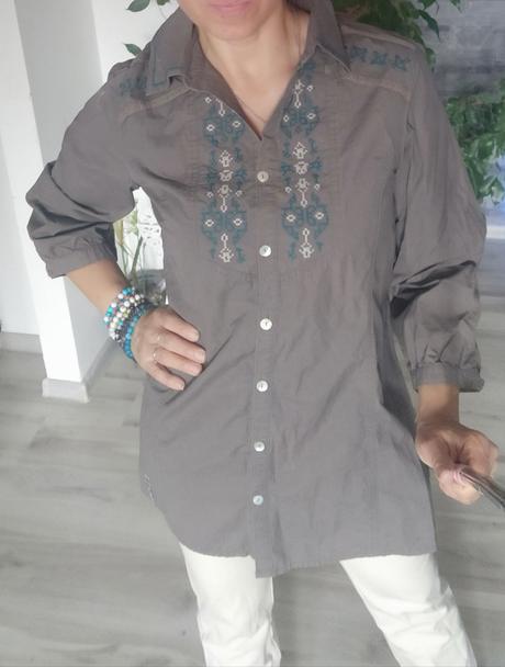 Košeľa s výšivkou, 40