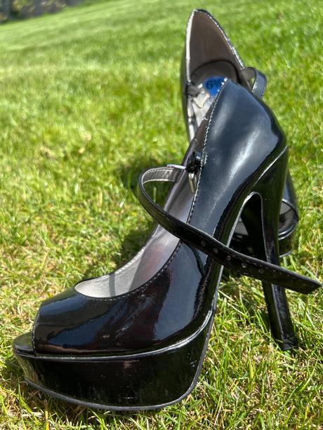 Lodičky guess, guess,37