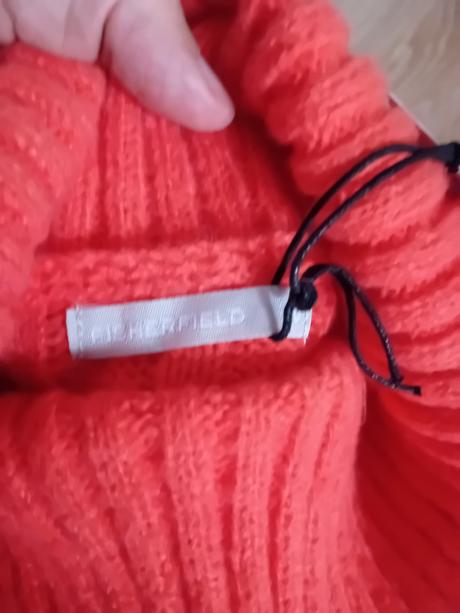 Oranžová vesta, gate,40