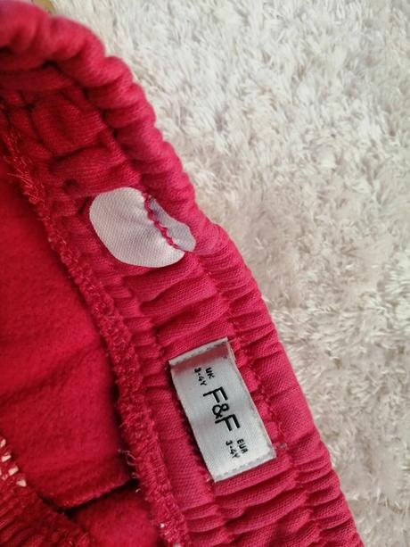 Tepláky 4ks, lupilu,104