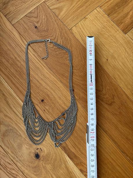 Náhrdelník bižu, 