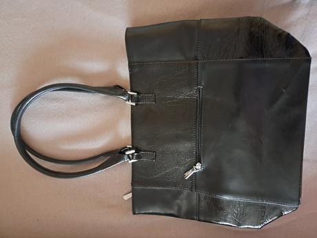 Čierna kabelka-karen, 