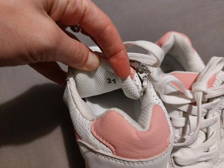 Botasky biele, baťa,31