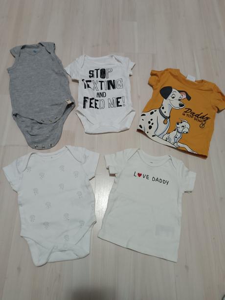 Balík oblečenia, 56