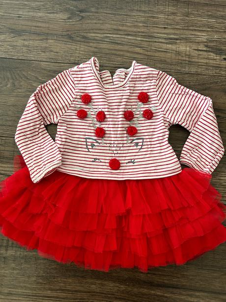 Šaty vianočné, 68