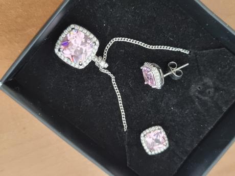 Súprava bižutérie s ružovým očkom, 