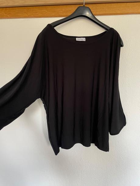 Čierny top s odhalenými rukami, m