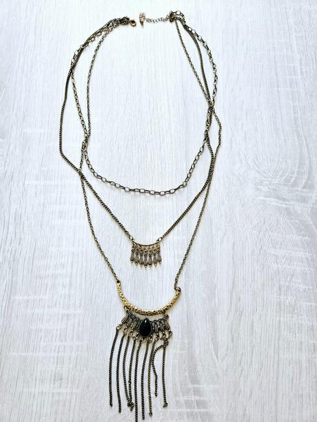 Pekný náhrdelník, 