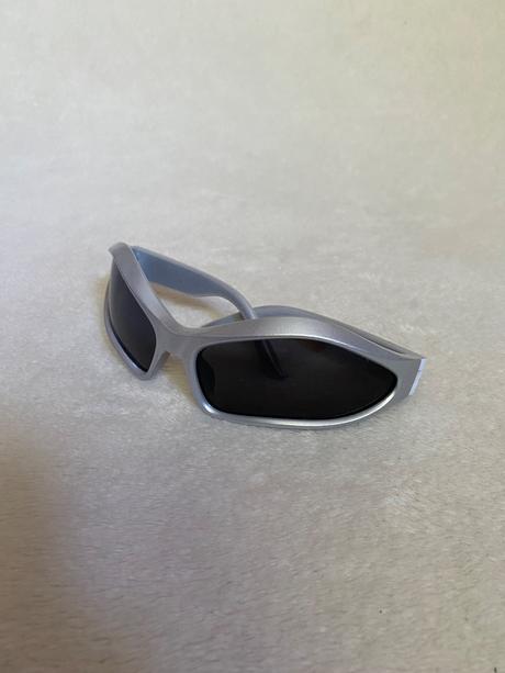 Mimozemské slnečné okuliare,