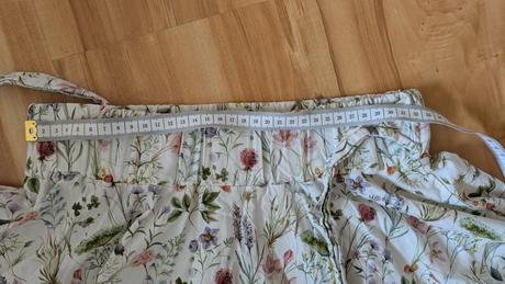 Kvietkovana sukna zo sashe, xs