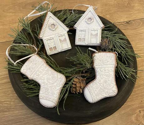 Medovník čižmička - perník s bielou polevou 1 ks, 