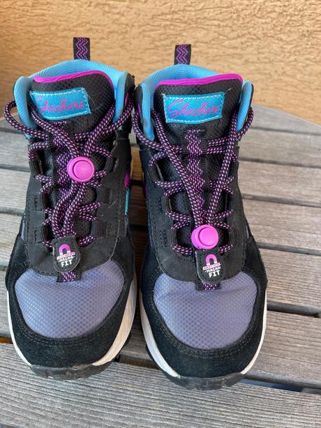 Turistické topánky, skechers,33