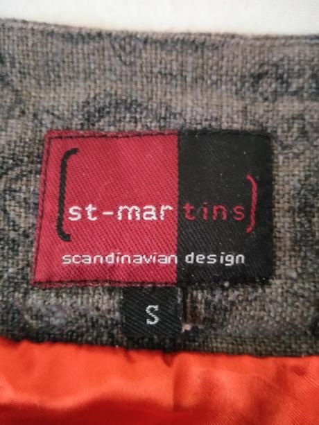 Zaujímavá, dizajnérska sukňa, s