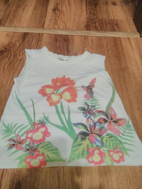 Tričko s krásnym kvetinovým vzorom, 116