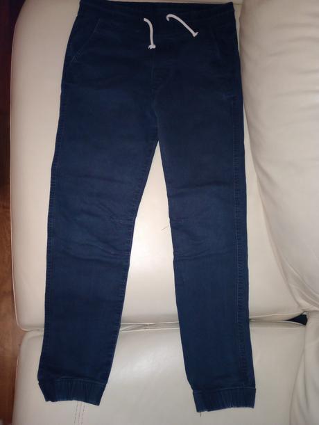 Ponúkam chlapčenské rifle, h&m,158