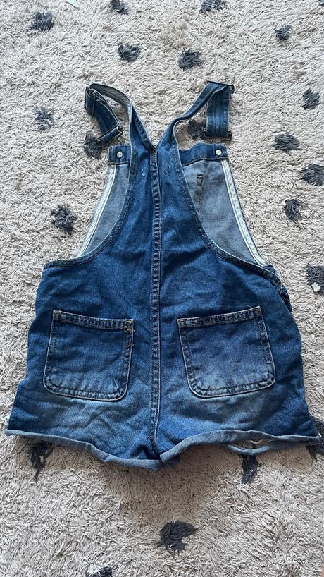 Gate na traky, reserved,122