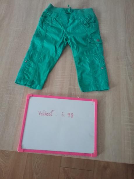 Capri nohavice, 98