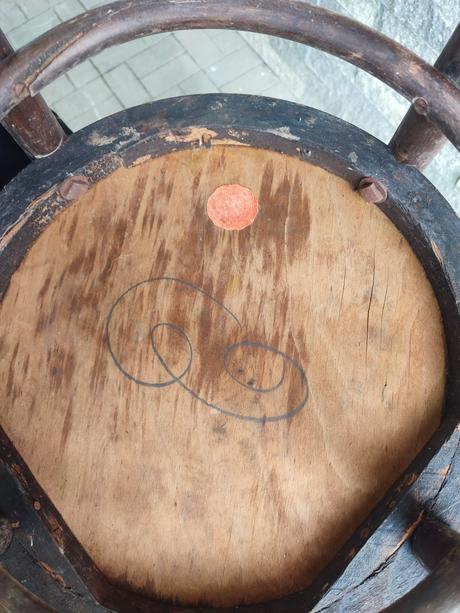 Starozitnost stolička,