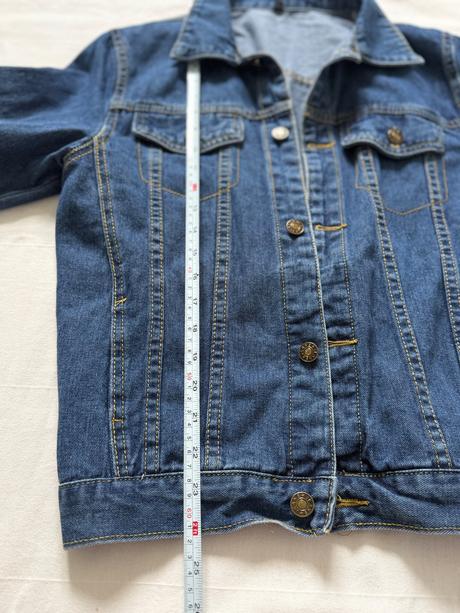 Klasická rifľová bunda s modrý denim, s