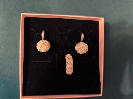 Náušnice a prsteň evolution group, 