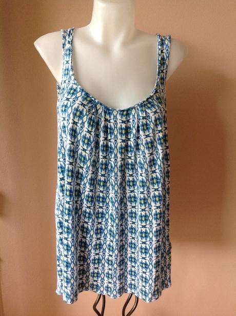 Pružný top white stuff /2d, 40