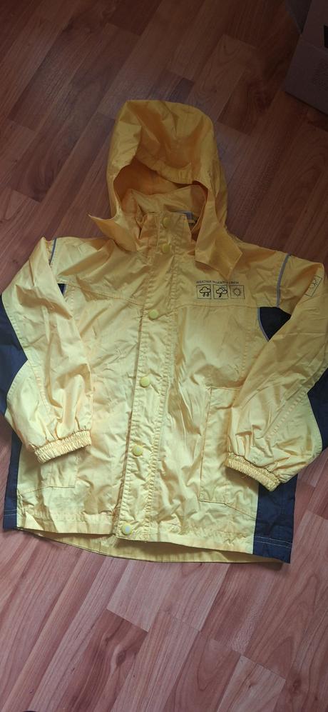 Bunda do dažďa, alive,116