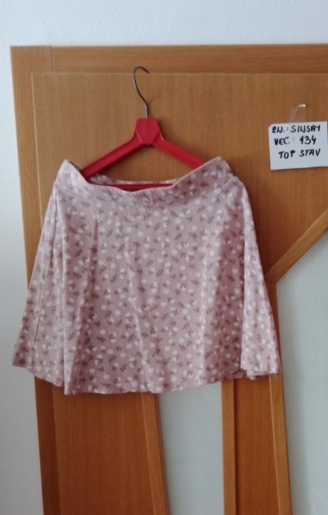 Dievčenská sukňa zn.sinsay veľ.134, sinsay,134