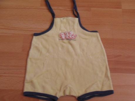 Kratasky na snurocky na pliecka cena 4 eur, 68